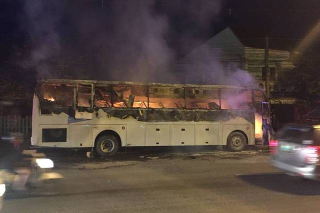 客車自動(dòng)破窗裝置,遙控自動(dòng)破玻器,破窗器,南冠破玻器 客車自動(dòng)破窗裝置,遙控自動(dòng)破玻器,破窗器,南冠破玻器