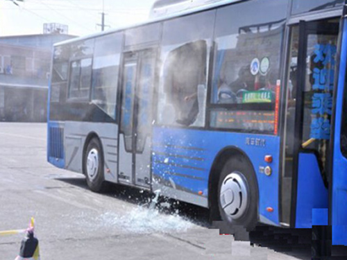 客車自動破窗裝置,遙控自動破玻器,破窗器,南冠破玻器 客車自動破窗裝置,遙控自動破玻器,破窗器,南冠破玻器